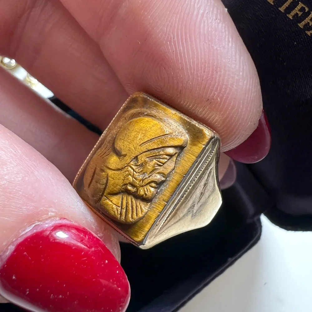 Vintage 14K Yellow Gold Tiger's Eye Roman Soldier Cameo Ring